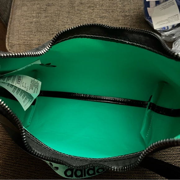 ADIDAS MINI AIRLINER BAG (Reversible) - Picture 3 of 7